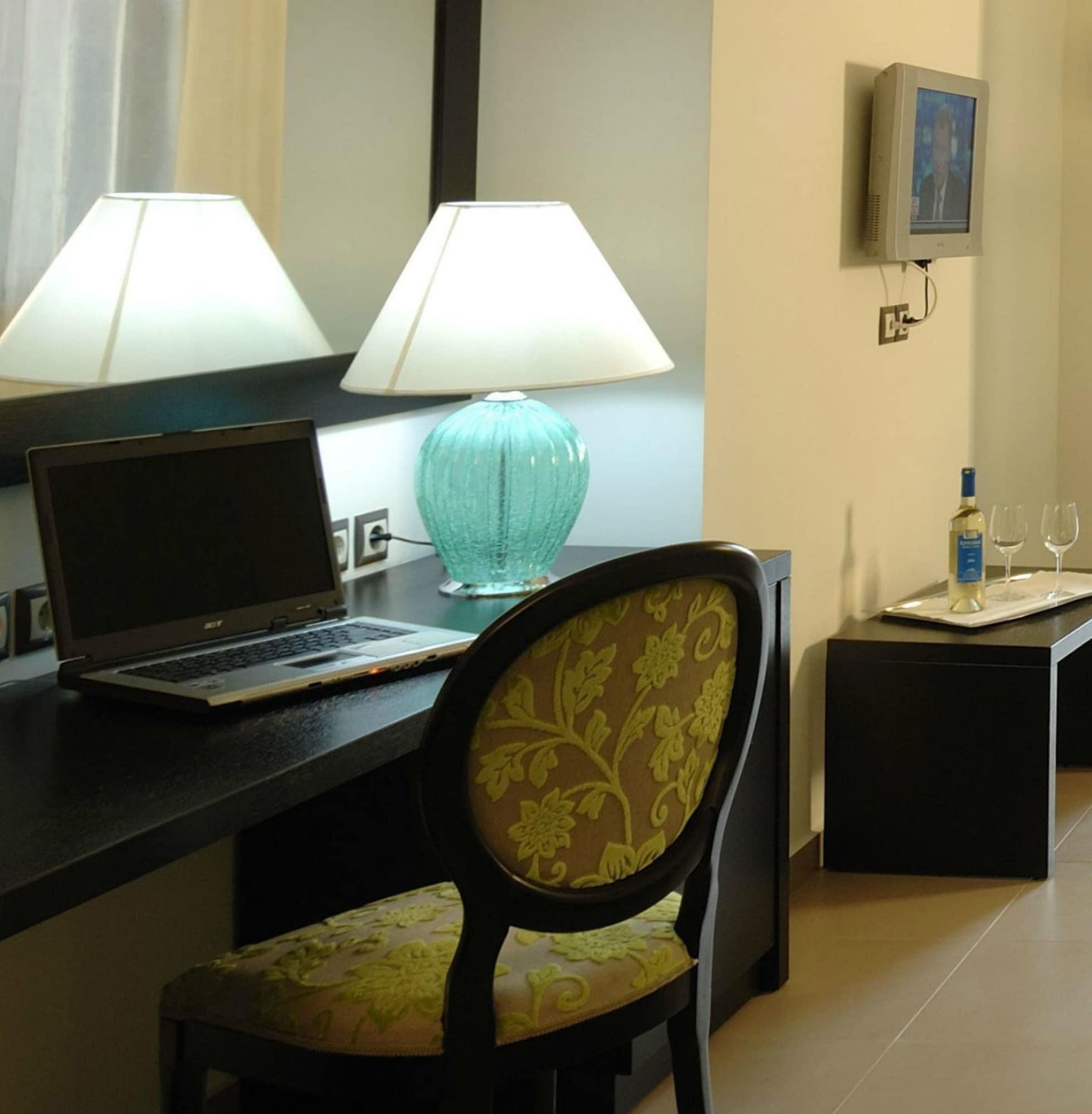 Angela Suites Boutique Hotel Sissi  Bilik gambar